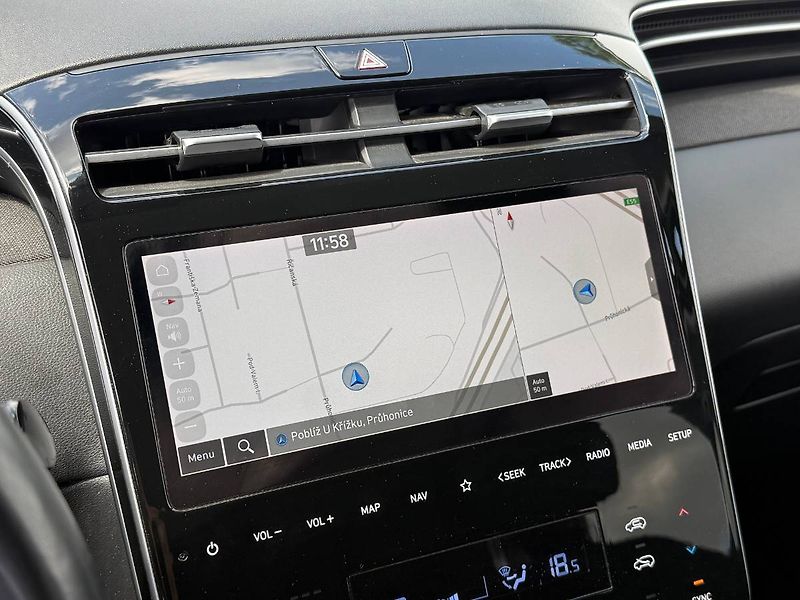 Hyundai Tucson (2021) 1.6 T-GDI 110 kW Smart 4x4 - fotka 14 z 24