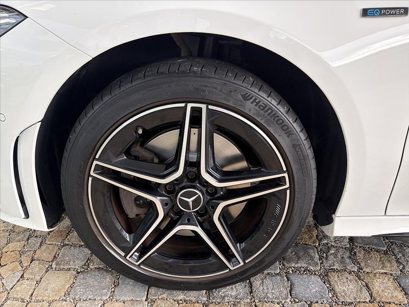 Mercedes-Benz CLA 250e Shooting Brake*AMG - fotka 27 z 28