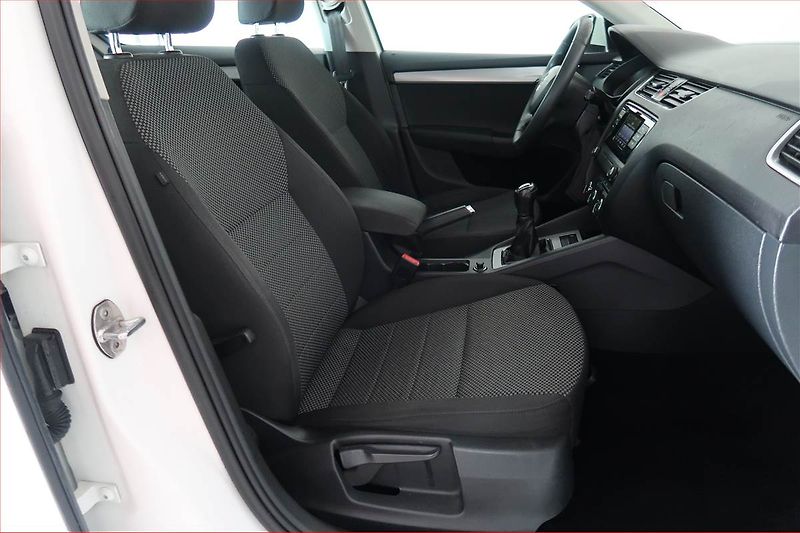 Škoda Octavia (2015) 1.6 TDI - fotka 9 z 15