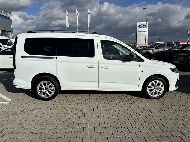 Ford Tourneo Connect 2,0 EcoBlue 90kW Titanium L2 - fotka 6 z 50
