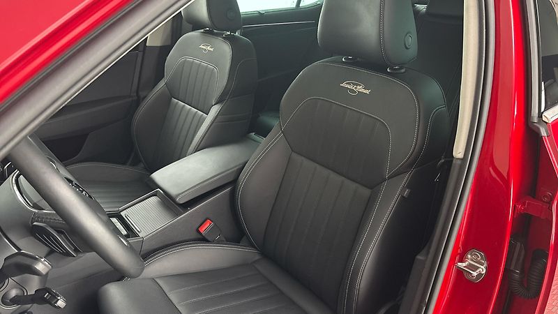 Škoda Superb 2.0 TSI DSG L&K - fotka 15 z 34