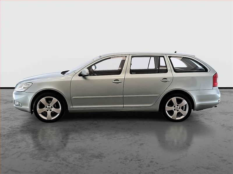 Škoda Octavia (2011) 1.9 TDI, po STK, slušný stav - fotka 3 z 17