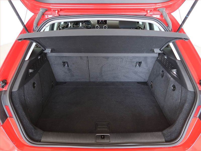 Audi A3 (2014) 1.2 TFSI, Automat, Bi-Xenony - fotka 13 z 14