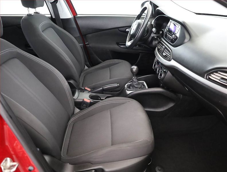 Fiat Tipo (2018) 1.4 16V - fotka 7 z 15