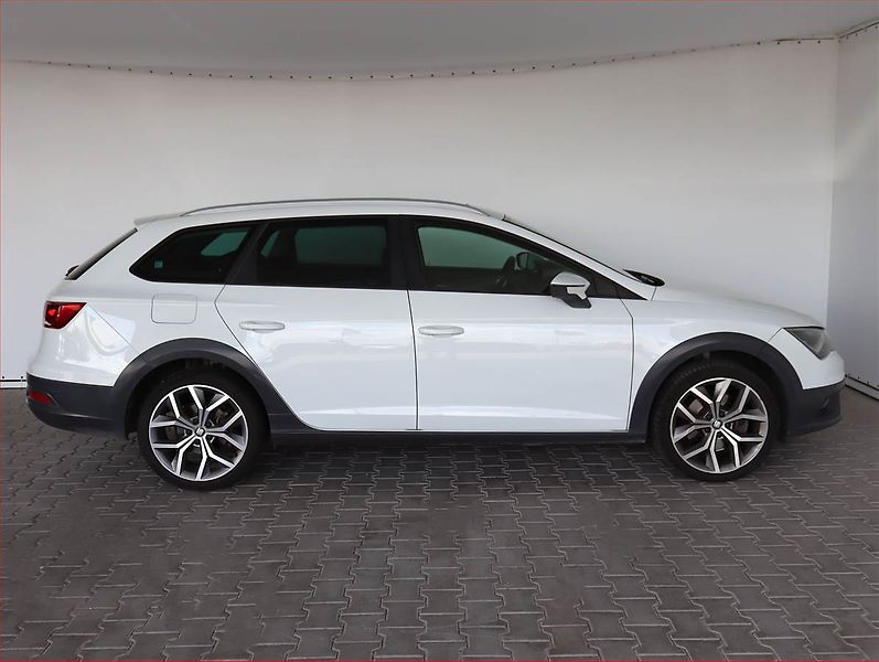 Seat Leon (2014) X-Perience 2.0 TDI, 4X4 - fotka 6 z 24
