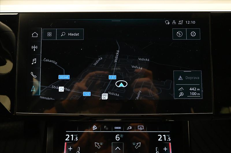 Audi e-tron 55 300 kW QUATTRO S-LINE Záruk - fotka 20 z 31