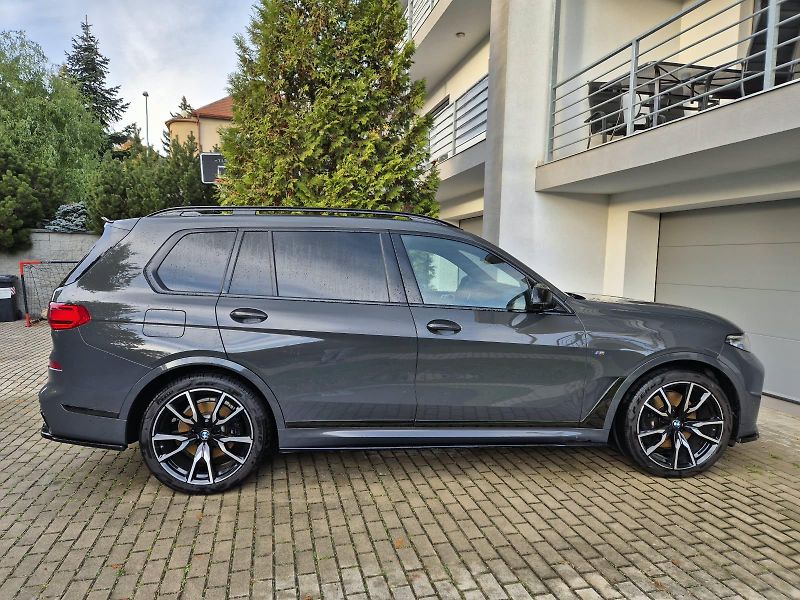 BMW X7 (2021) 40d Xdrive   REZERVACE - fotka 10 z 29