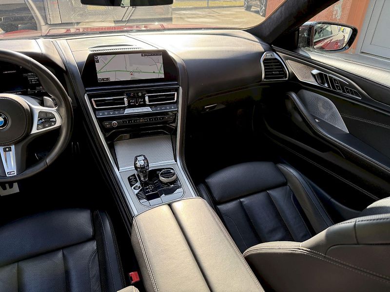 BMW Řada 8 M850ix GC M-Sport Carbon Indiv - fotka 18 z 49
