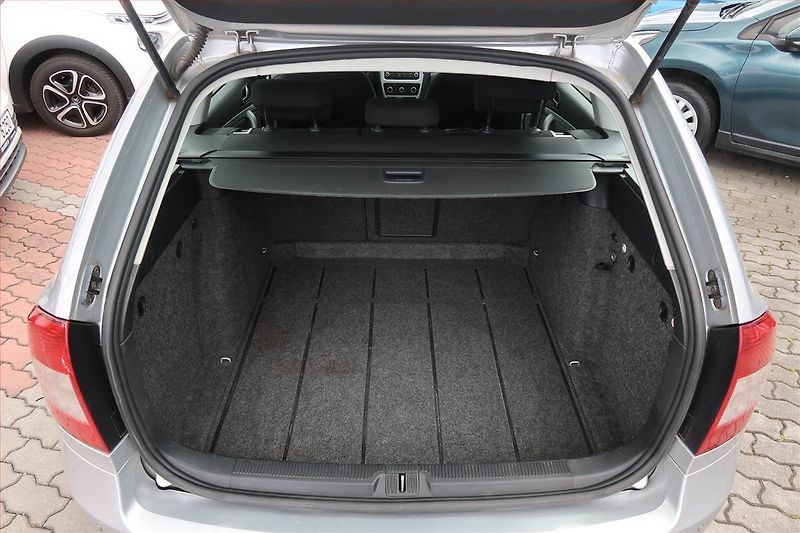 Škoda Octavia (2009) 2.0 TDI, Automat, po STK - fotka 14 z 15