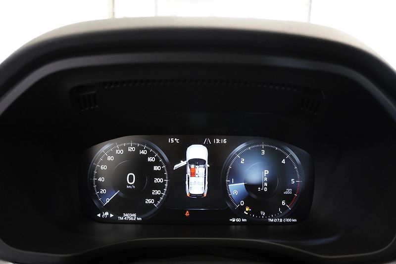 Volvo XC60 (2017) - fotka 19 z 29