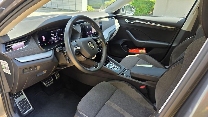 Škoda Octavia (2022) 2.0 TDI Scout 4x4, Webasto - fotka 13 z 17