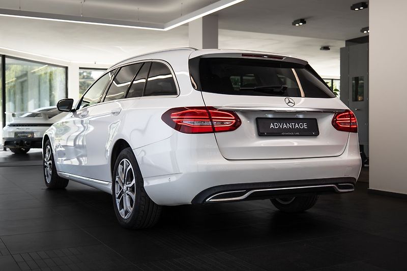 Mercedes-Benz Třídy C d Bluetec kombi - fotka 4 z 17