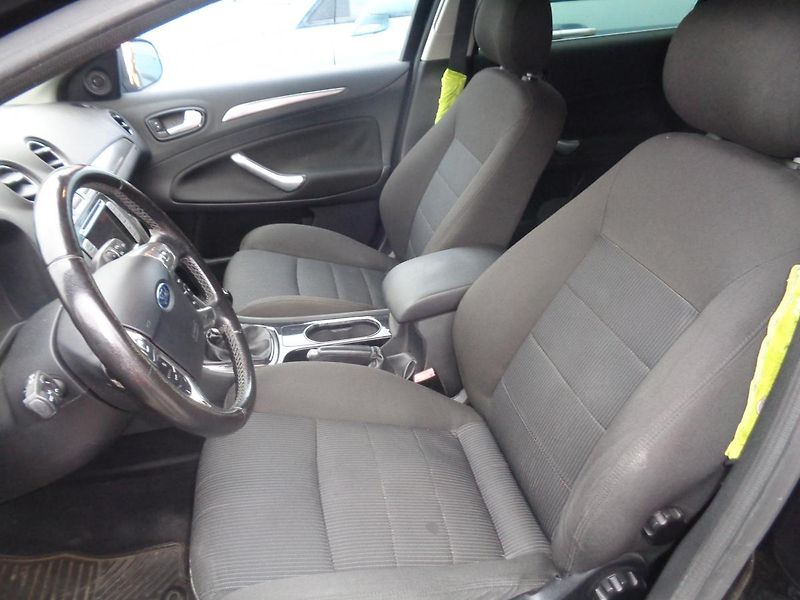 Ford Mondeo 2,0 TDCI - fotka 11 z 13