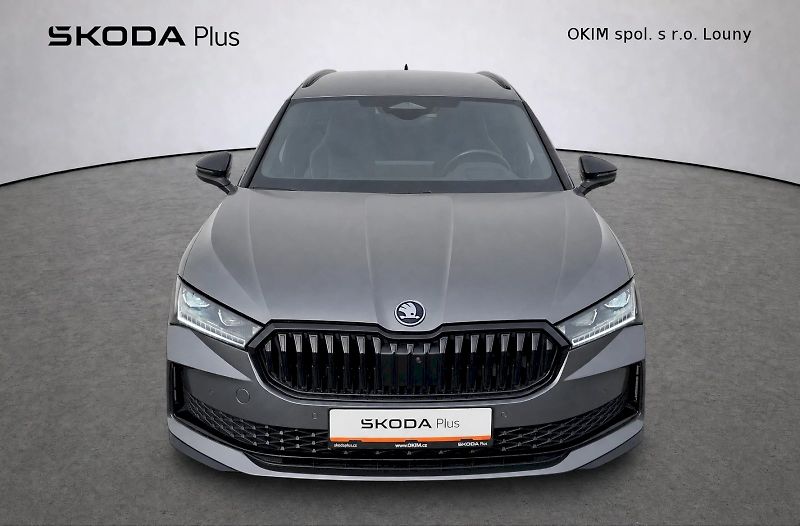 Škoda Superb (2025) combi SportLine iV 1,5 Tsi DSG - fotka 4 z 48