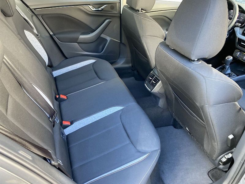 Škoda Kamiq (2025) 1.0 TSI Selection - fotka 10 z 32
