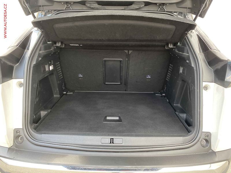 Peugeot 3008 (2018) 1.2 PT, GT Line, LED, kamera - fotka 7 z 19
