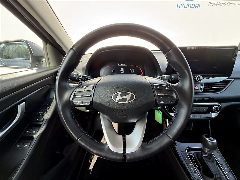 Hyundai i30 1,5 T-GDI 103kW DCT Family - fotka 8 z 24