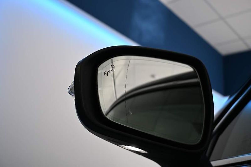 Ford Mondeo (2022) 2.0 LED SONY ACC Tažné 8AT ECO - fotka 28 z 38