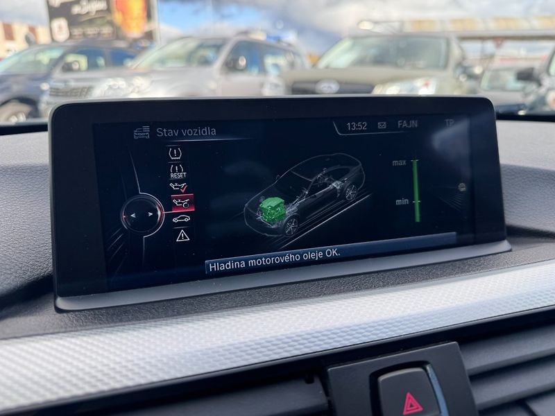 BMW Řada 4 (2016) 420D 2,0 135KW XDRIVE MPACKET - fotka 31 z 50