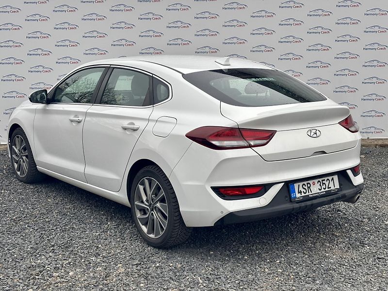 Hyundai i30 (2019) 1.4T-GDi, 103kW, ČR, automat - fotka 2 z 12