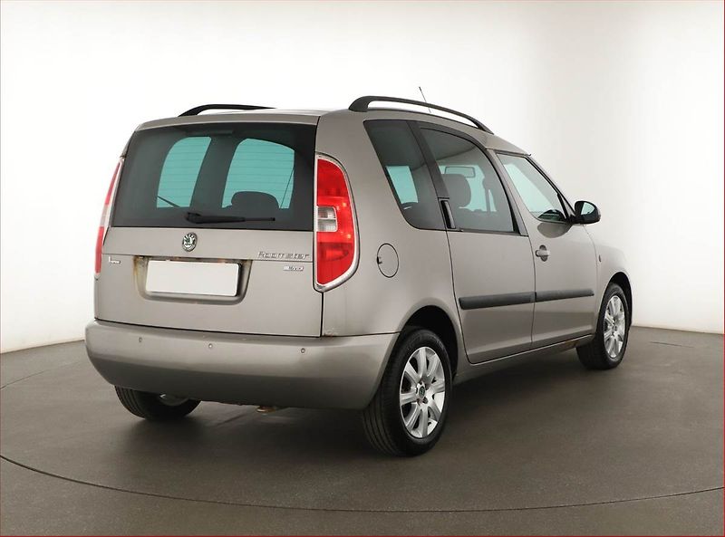 Škoda Roomster (2009) Style 1.6 16V, Serv.kniha - fotka 5 z 12