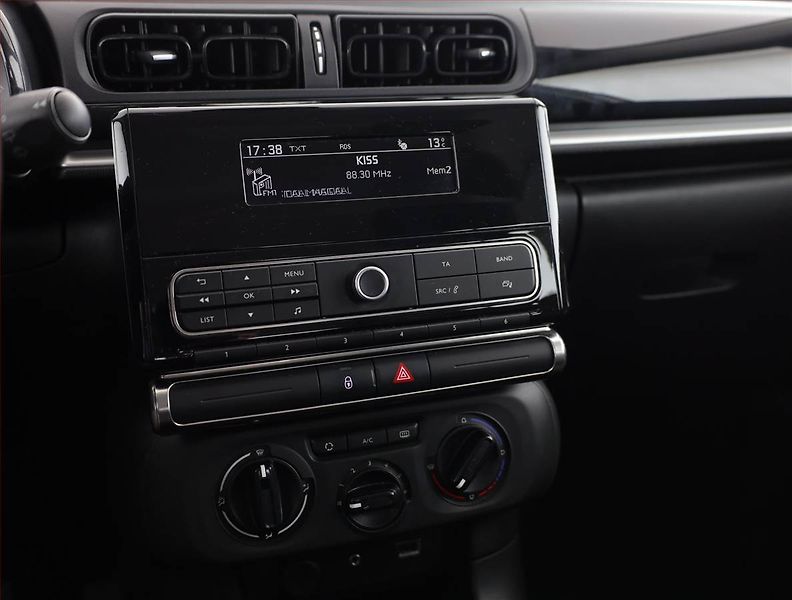 Citroën C3 (2018) 1.2 PureTech, Tempomat - fotka 10 z 16