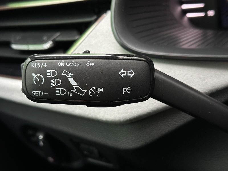 Škoda Scala 1.5TSi DSG 150PS LED V.Cockpit - fotka 18 z 44