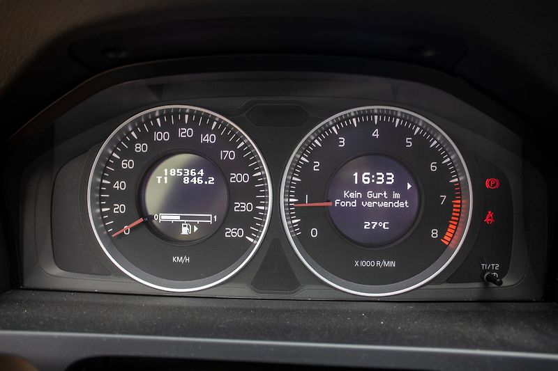 Volvo S60 (2011) 2011 149kW FWD - fotka 12 z 28