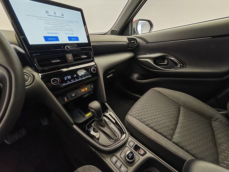 Toyota Yaris Cross 1.5 Hybrid 4x4 Style - fotka 38 z 41