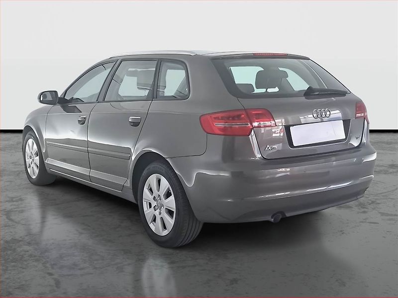 Audi A3 (2011) 1.6 TDI, Serv.kniha, Tempomat - fotka 4 z 17
