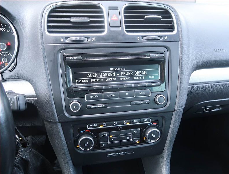 Volkswagen Golf (2012) 2.0 TDI, Tempomat - fotka 12 z 15