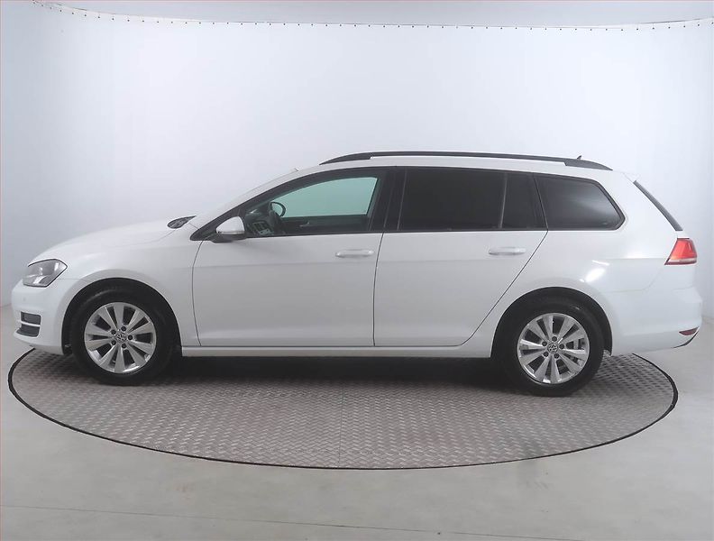 Volkswagen Golf (2014) 1.6 TDI, Navi, Tempomat - fotka 3 z 15