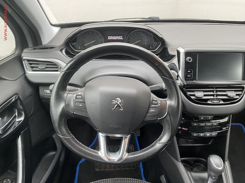 Peugeot 208 (2017) 1.2PT, Allure, AT, navi, TZ - fotka 11 z 16