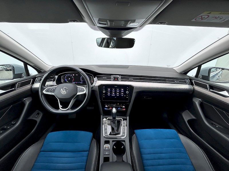 Volkswagen Passat (2022) 2.0 TSI 140kW DSG Elegance - fotka 11 z 35