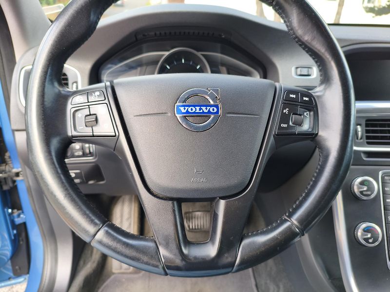 Volvo V60 (2014) 1,6 Diesel - fotka 23 z 33