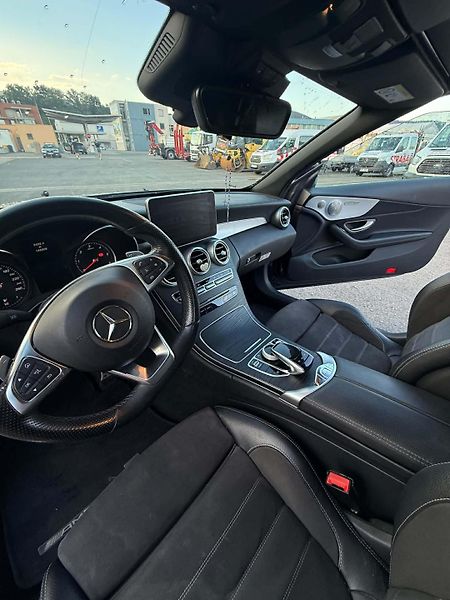 Mercedes-Benz Třídy C (2017) - fotka 4 z 6