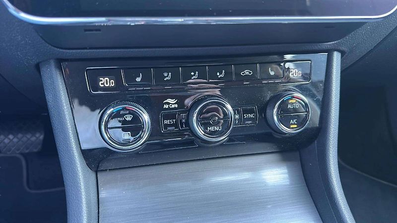 Škoda Superb Style 2,0TDI 110kW DSG/P6466 - fotka 16 z 28