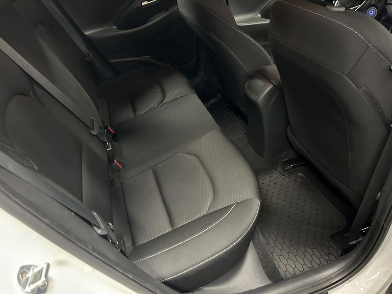 Hyundai i30 (2018) 1.0T-GDi Fastback 88kW Alu - fotka 20 z 22