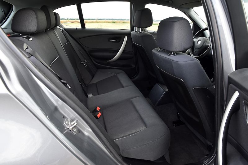 BMW Řada 1 120d 6st 130 kW, KLIMA, ALU - fotka 25 z 33