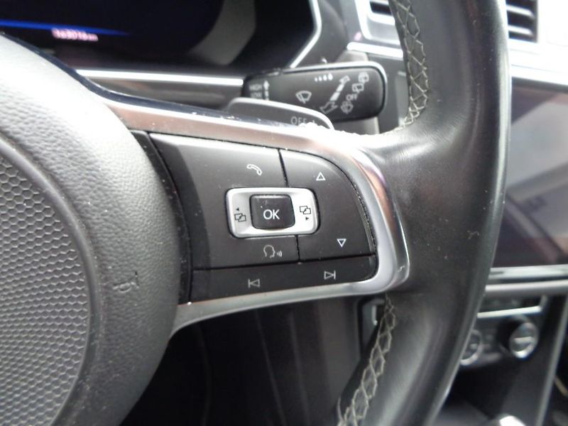 Volkswagen Tiguan 2.0 TDI HL 4x4 R line 140 kW 7 - fotka 14 z 30