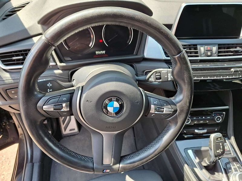 BMW Řada 2 216d AT Gran Tourer - fotka 20 z 112