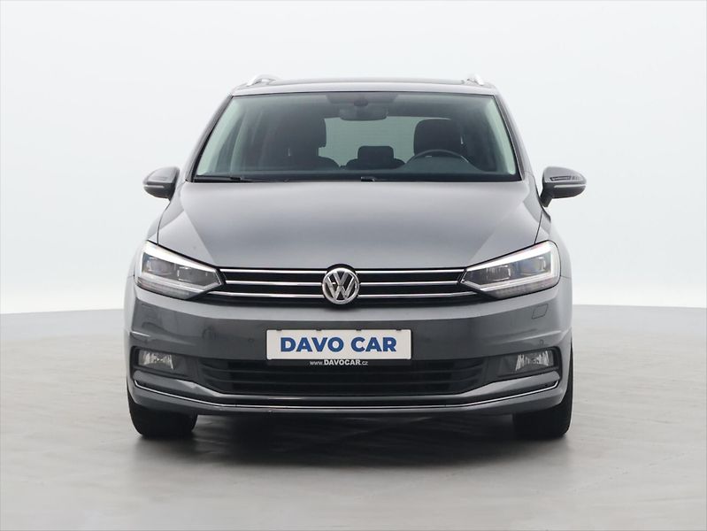 Volkswagen Touran 2,0 TDI 110kW Highline DSG - fotka 2 z 39