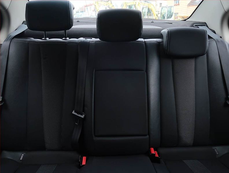 Renault Fluence (2010) 1.6 16V, po STK, jezdí výborně - fotka 10 z 18