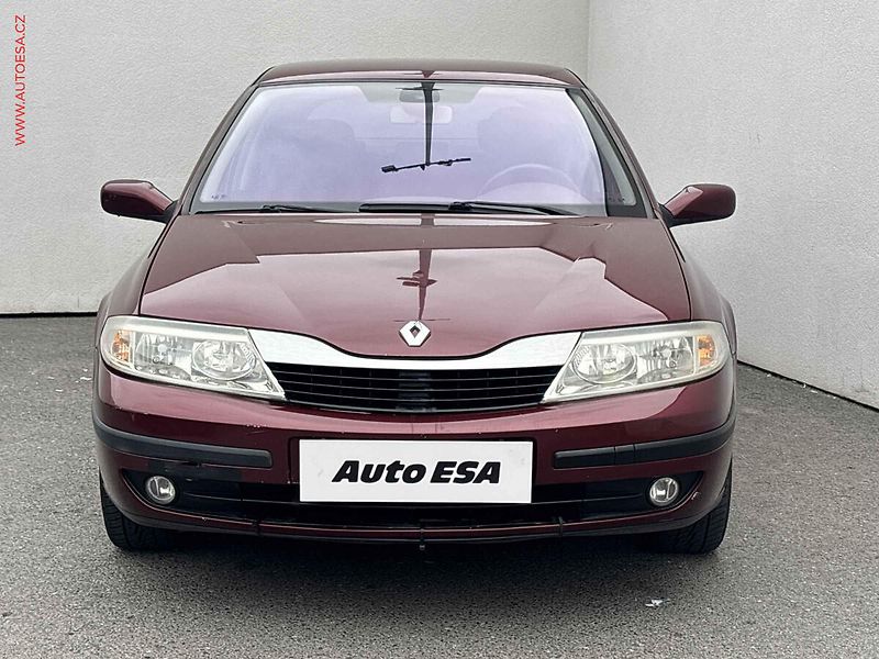 Renault Laguna (2004) 1.6i - fotka 2 z 17
