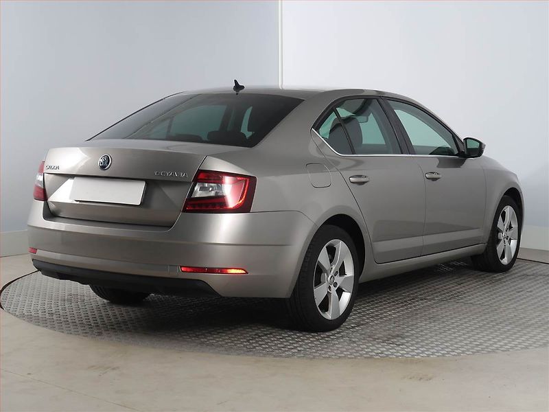 Škoda Octavia (2017) Style 2.0 TDI, Navi, Tempomat - fotka 5 z 18