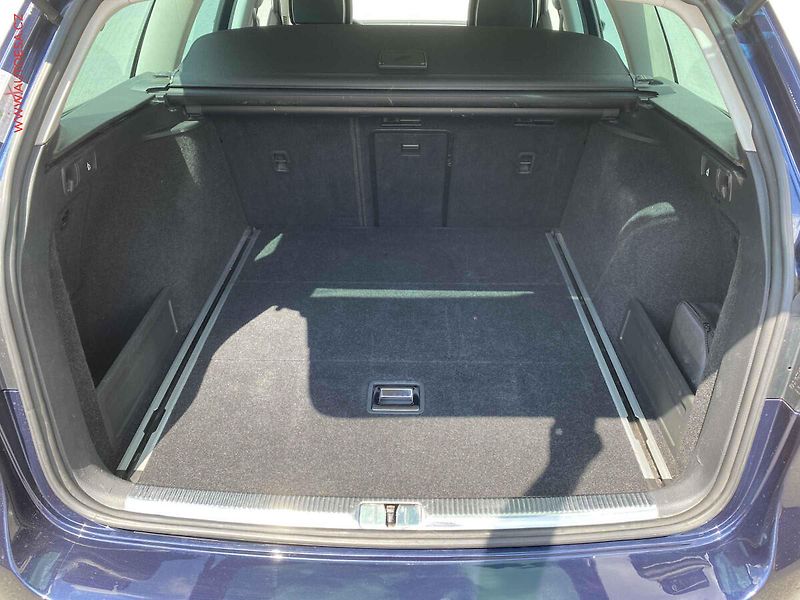 Volkswagen Passat (2011) 2.0 TDI, Comfortline, navi - fotka 7 z 19