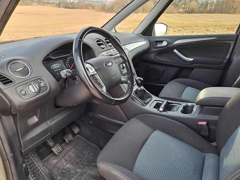 Ford Galaxy (2012) 2.0TDCi 7 MÍST SERVISKA - fotka 9 z 30