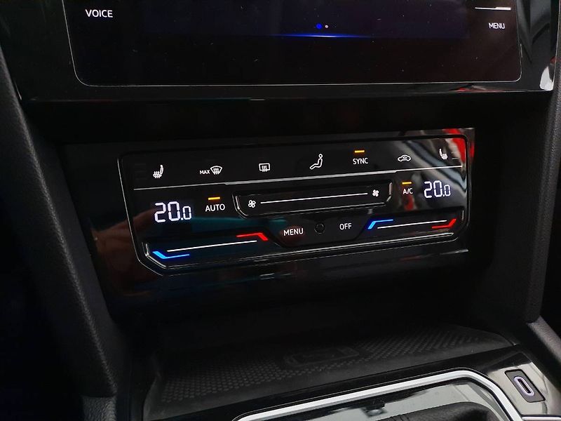 Volkswagen Passat Variant (2021) 2.0 TDI (110kW/150k) DSG, Busi - fotka 15 z 26