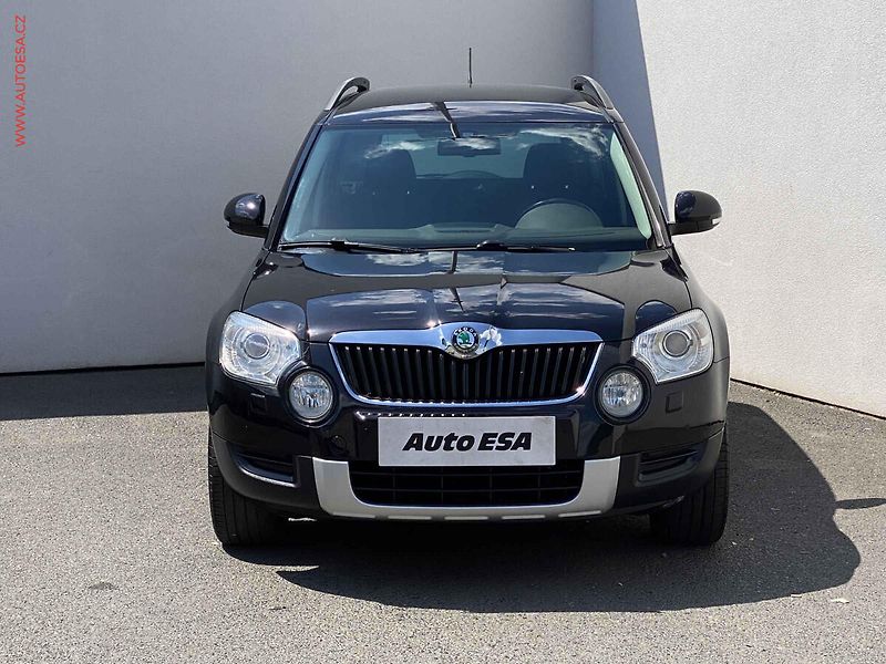 Škoda Yeti (2012) 2.0 TDi, Elegance, DSG, TZ - fotka 2 z 17