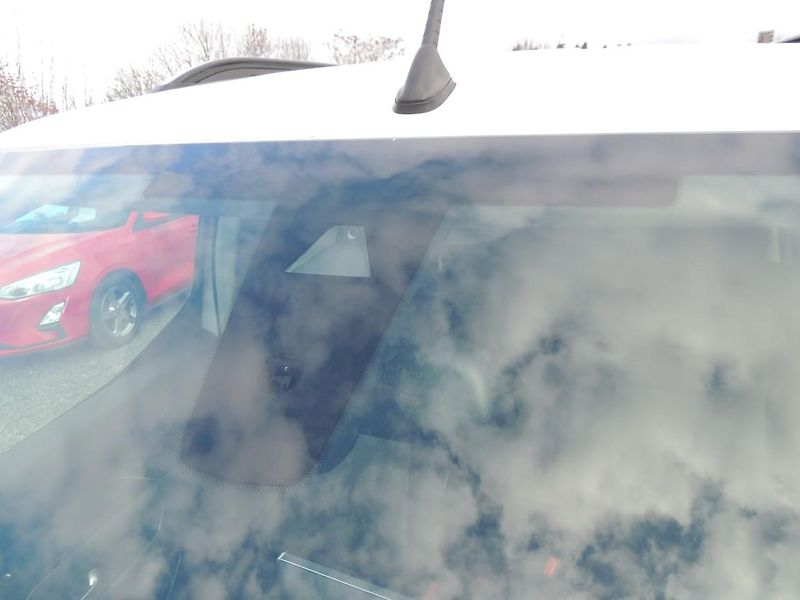 Toyota ProAce City Verso (2023) 1.2T,81kw,Family,7míst,1maj.ČR - fotka 22 z 76
